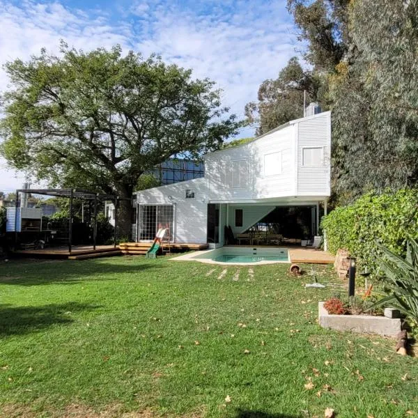 Casa Mojada, hotel in Rosario