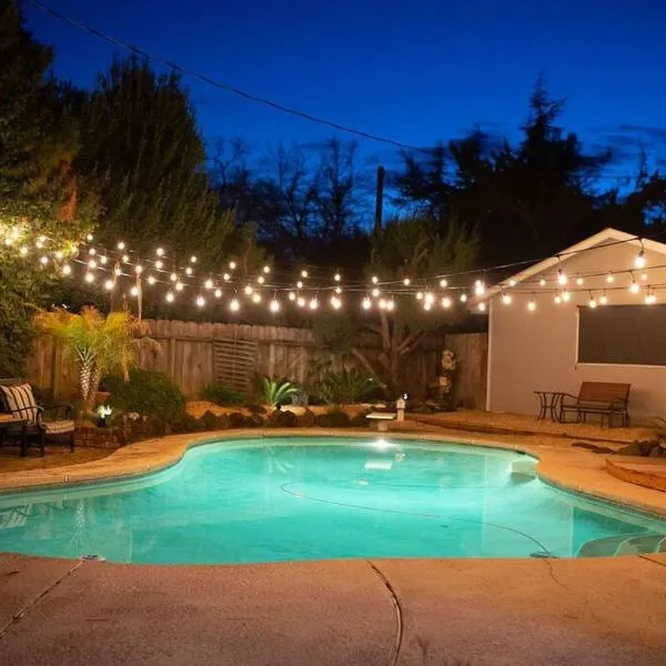 Paso House, hotel en Redding