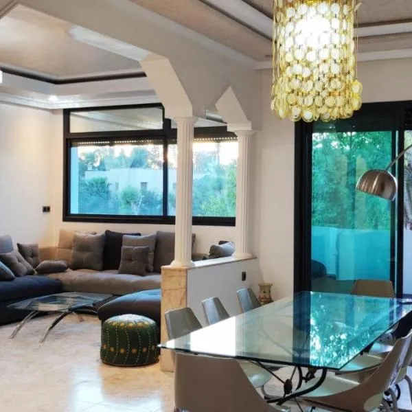 APPARTEMENTS NIA CONFORT, Plein centre ville, avec TERRASSE, hotel in Fès