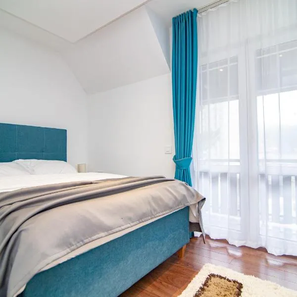 One Luxury Suites AKUSTIK - 3 minuta peške do Jezera โรงแรมในซลาตีบอร์