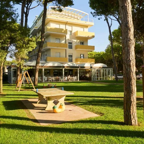 Aparthotel La Pineta, hotel a Lido di Jesolo