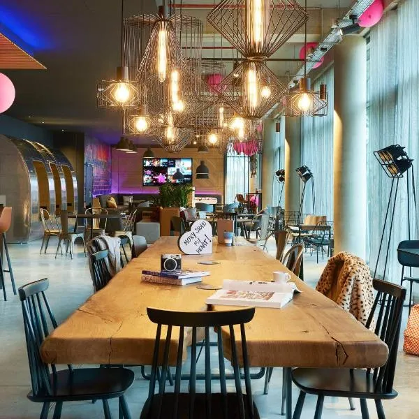 Moxy Paris Charles de Gaulle Airport, hotell Roissy en France'is