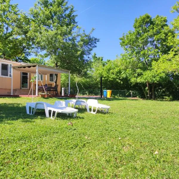 Tiny house Dora, hotel a Marčana