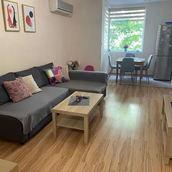Geri Apartment, hotel in Burgas