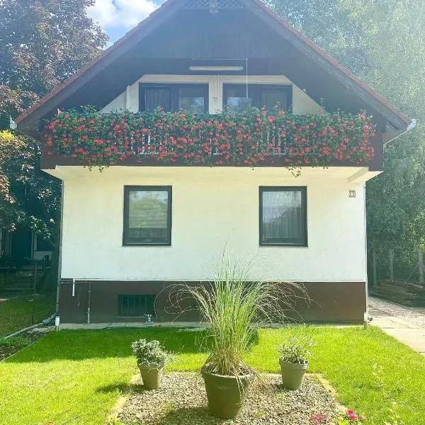 Kisduna ház, hôtel à Dömsöd