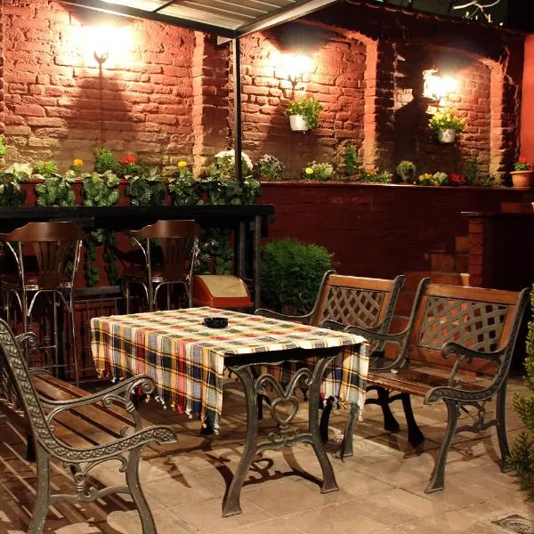 Hostel 42, khách sạn ở Skopje