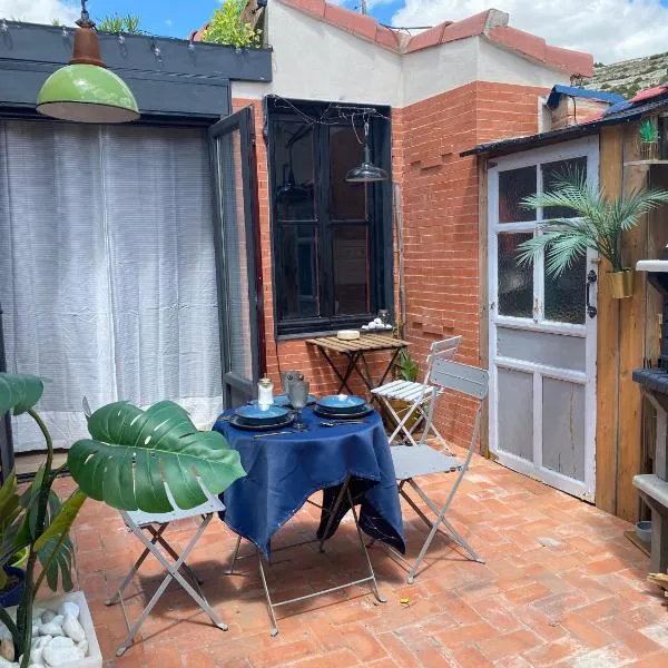 Casa Rural Alfoz, -Tiny house- con patio privado y barbacoa, khách sạn ở Velliza