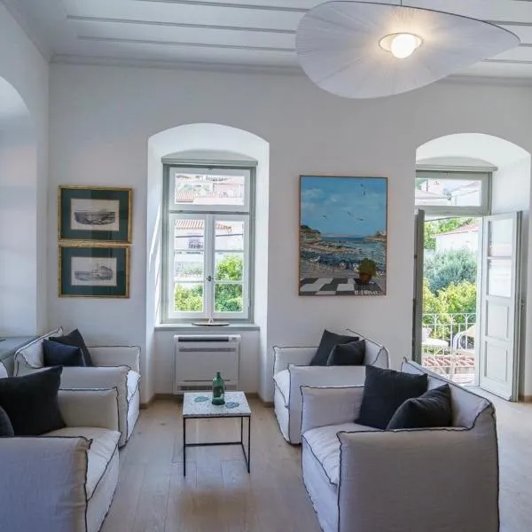 LIVIN Hydra Legacy Suite, hotel v destinaci Hydra