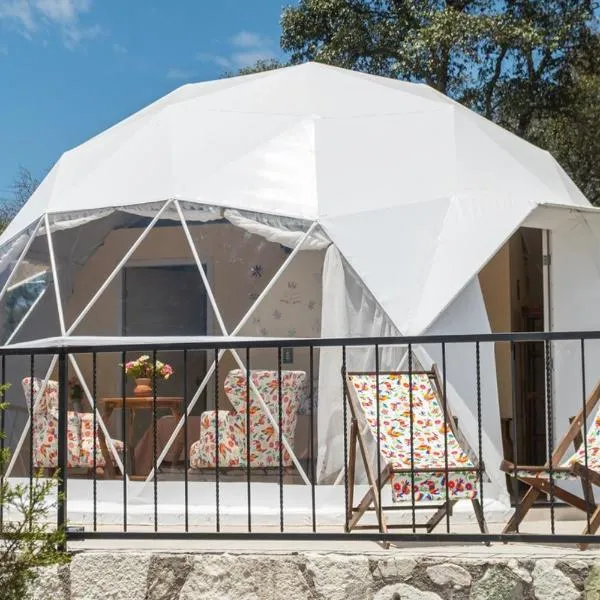 Luz de Luna Glamping, מלון בPueblo Nuevo