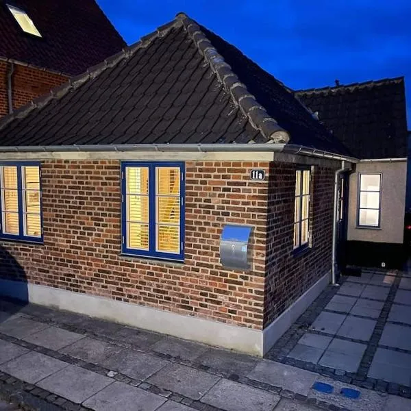 Hyggeligt lille byhus lige mellem havnen og bytorv, hotell sihtkohas Ringkøbing