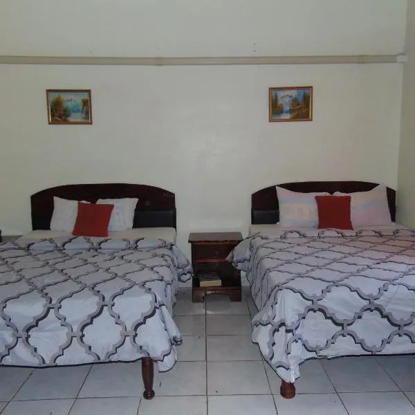 Tropical Vibe Hostel Kingston - Near Half-Way-Tree, Hotel in Camperdown