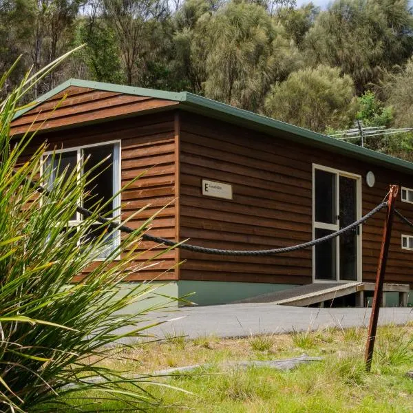 Hobart Bush Cabins, hotel in Kingston