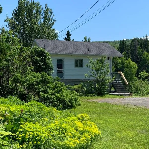 Chalets les chanterelles de Forillon, Hotel in L’Anse-au-Griffon
