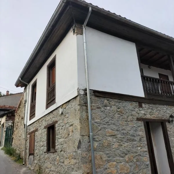 CASA SANTIBAÑEZ DE LA FUENTE, hotel en Santibáñez de la Fuente
