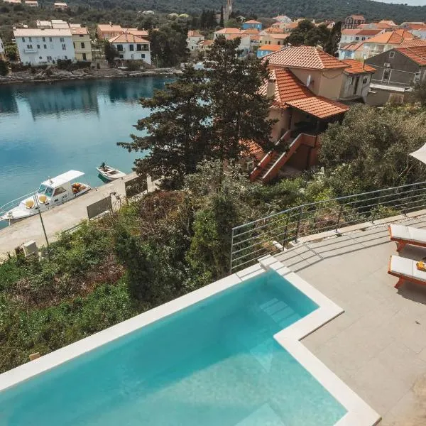 SOL luxury residence near the beach with shared heated pool, ξενοδοχείο σε Božava