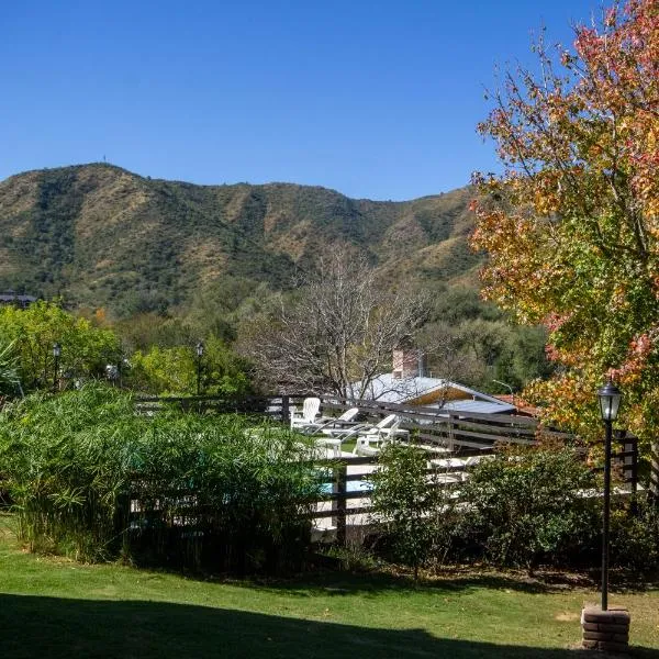 Cabañas Noscohue、ビジャ・ヘネラル・ベルグラーノのホテル