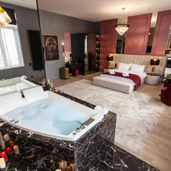 ARISTO Jacuzzi Hotel，位于利沃夫的酒店
