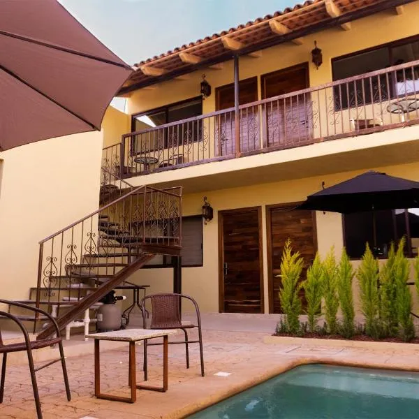 Seuia Departamentos con alberca a pasos del lago, hotel in Ajijic