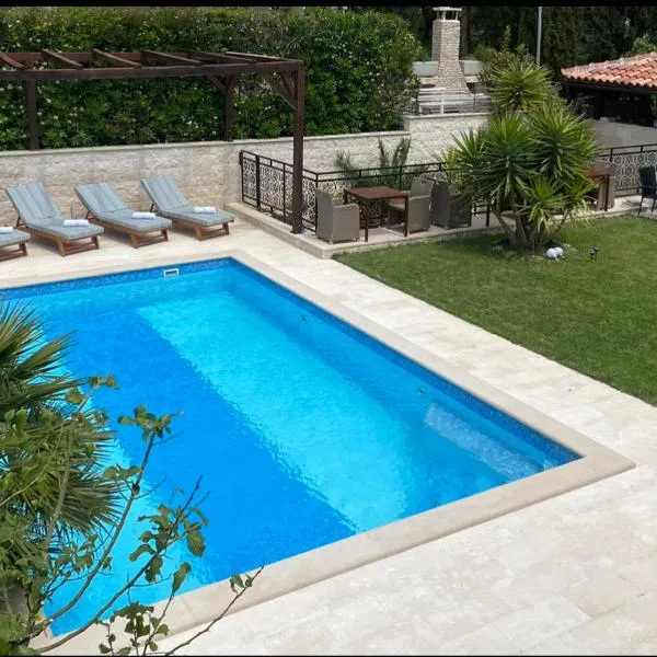 Villa Mediterranea, ξενοδοχείο σε Bol