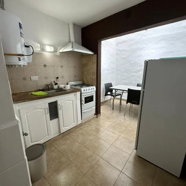 AMPLIOS Departamentos PASAJE TUCUMÁN, hotel in Alta Gracia