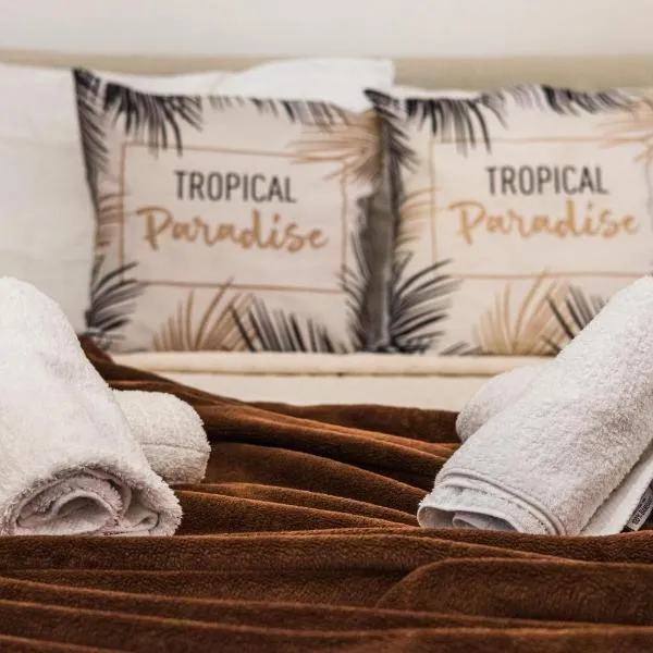 Loutraki Beach & Casino Condo, hotel in Loutraki