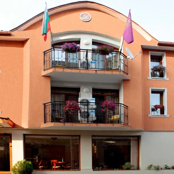 Lucky Hotel, hotel in Veliko Tŭrnovo