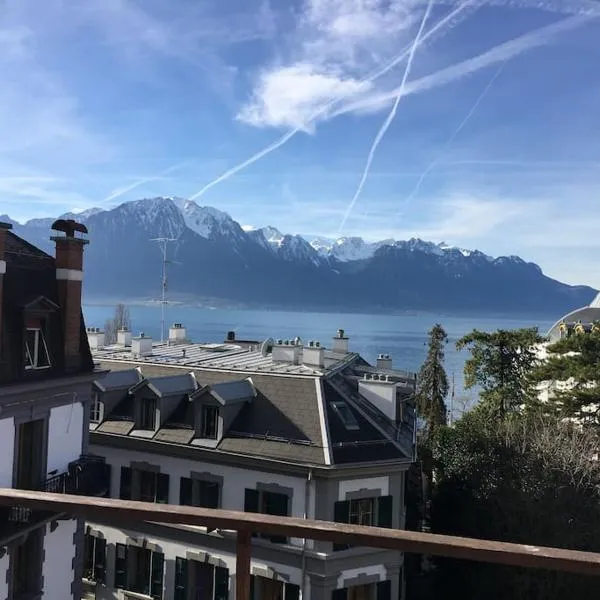 Loft with rooftop, stunning view of the lake!, hotel in Montreux