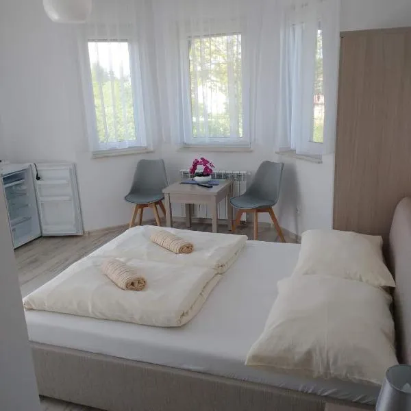 Bożenka, hotel em Niechorze