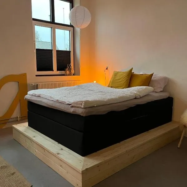 Room 9 -Hawkraft kulturhotel, hotel en Vestervig