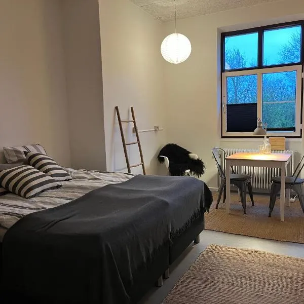 Room 4 - Hawkraft kulturhotel, hotel in Vestervig