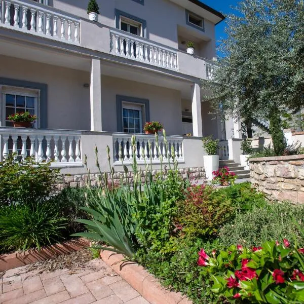 Villa Luce Assisi Rooms & Suites, hotel in Assisi