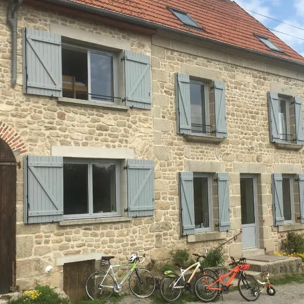 Roue d'escampette Gîte d'étape et de séjour, hotel v destinaci Champagnat