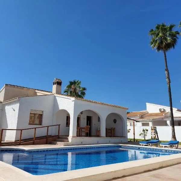 ZENIA HOSTEL, hotel v destinaci Playa Flamenca