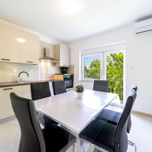 Blagdan apartments、Palitのホテル