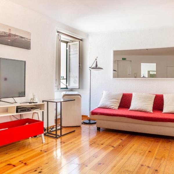 Studio in the heart of Alfama! Super Central!