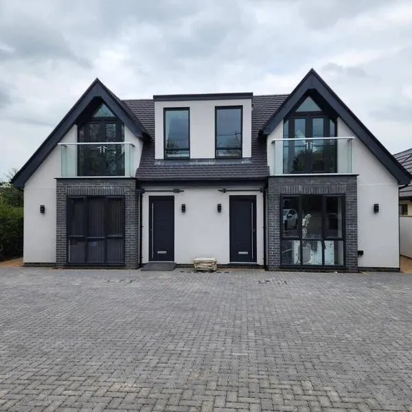 Paradigm Court, Luxury 2-Bedroom Apartment F3, Oxford, Hotel in Oxford