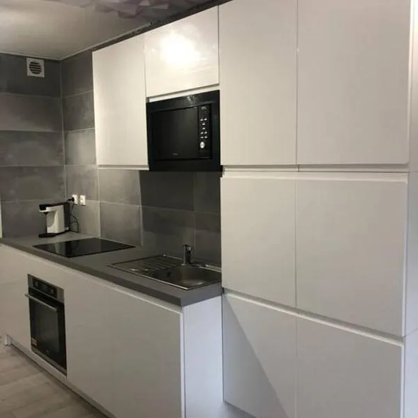 Studio 25m2 hyeres plages, hotel di Hyères