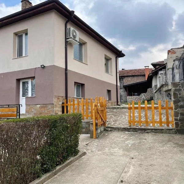 Еделвайс Edelvais, hotel v destinaci Kostenec