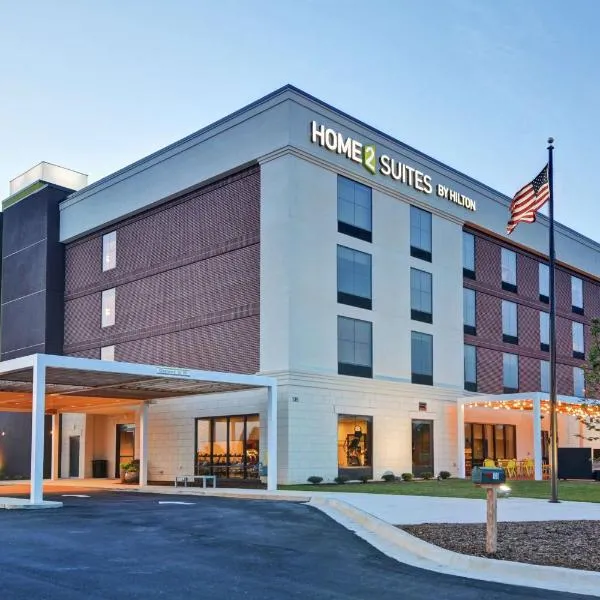 Home2 Suites By Hilton Madison Huntsville Airport, hotel in Madison