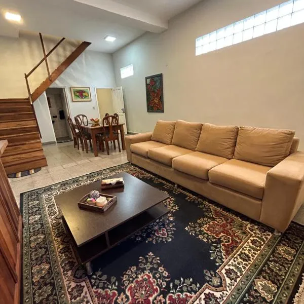 Departamento Completo, 3 habitaciones. Excelente ubicación, hotel em Assunção