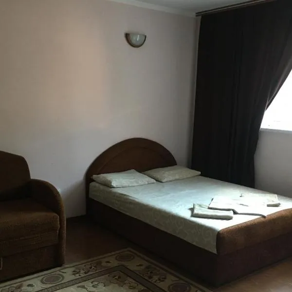 Номер та Паркінг -Rooms Parking Світло Є 24 на 7!, hôtel à Tchernivtsi