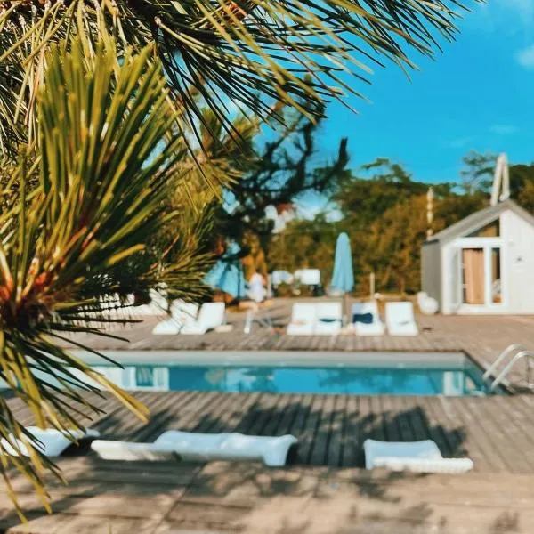Долина ХЮГГЕ, hotel di Chornomors'ke