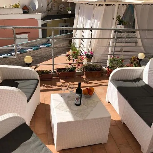 Casa Santa Maria - Suite Mediterraneo, hotel in Ponza