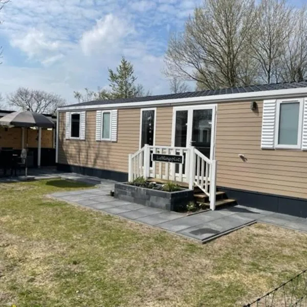 Chalet Lieblingsplatz, khách sạn ở Lauwersoog