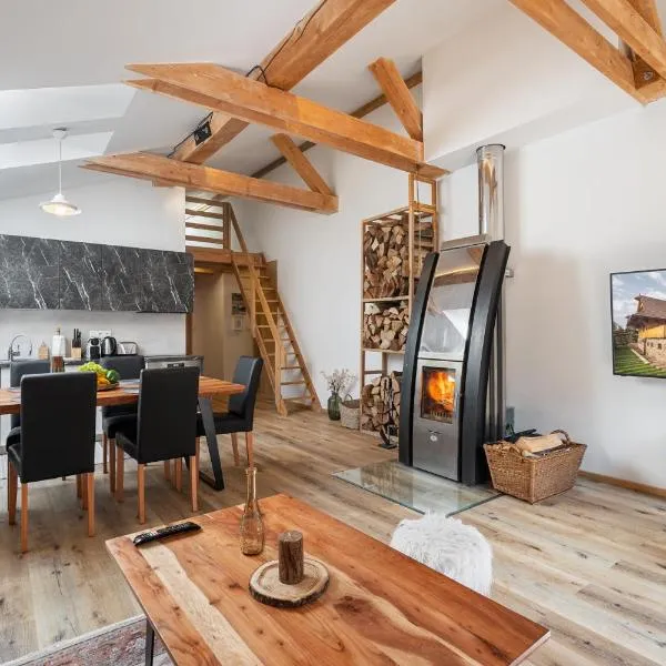 Apartments Srdiecko - Sauna in Smaller apt - Highest in Central Europe - Fireplace - In the forest, hotel di Tale