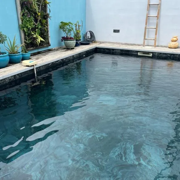 Villa Ananas La Réunion et piscine chauffée, hotel i Saint-Denis