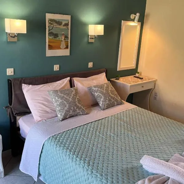 Roxani Studios-Apartments, מלון בפטרה