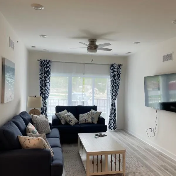 Sunshine Manifested, hotell sihtkohas Lewes