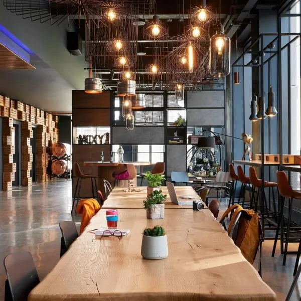 Moxy Edinburgh Fountainbridge, ξενοδοχείο στο Εδιμβούργο