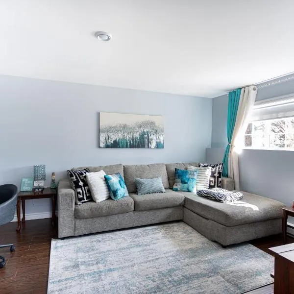 Two Bedroom Apartment Near St John's Airport, hotel in St. John's